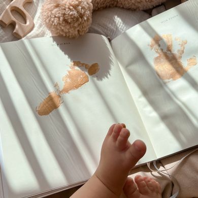 Oh My Baby Book для хлопчика оливка