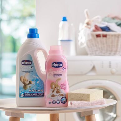Пом&rsquo;якшувач тканин Chicco &ldquo;Delicate Flowers&rdquo; серії "Sensitive", 750мл 05876.10