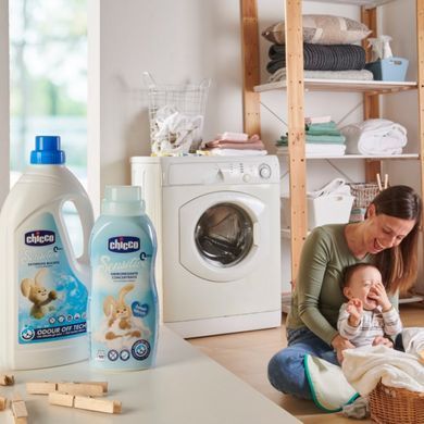 Пом`якшувач тканин Chicco "Sweet Talcum" серії "Sensitive", 750мл (67294.20)