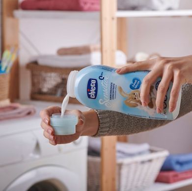 Пом`якшувач тканин Chicco "Sweet Talcum" серії "Sensitive", 750мл (67294.20)