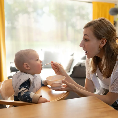 Мисочка з присоскою та ложечкою BabyOno 1063