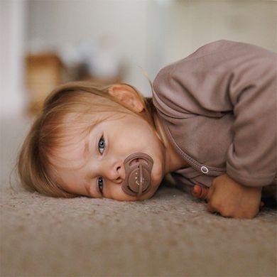Пустушка симетрична силіконова 18+ міс. (беж/коричнева) BabyOno 1669/03